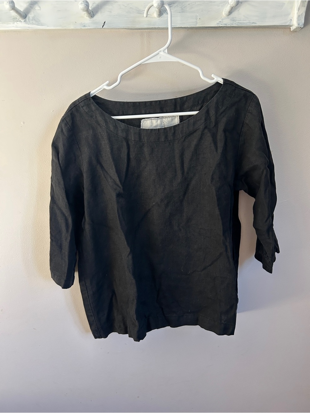Women’s Black Relaxed Linen Top